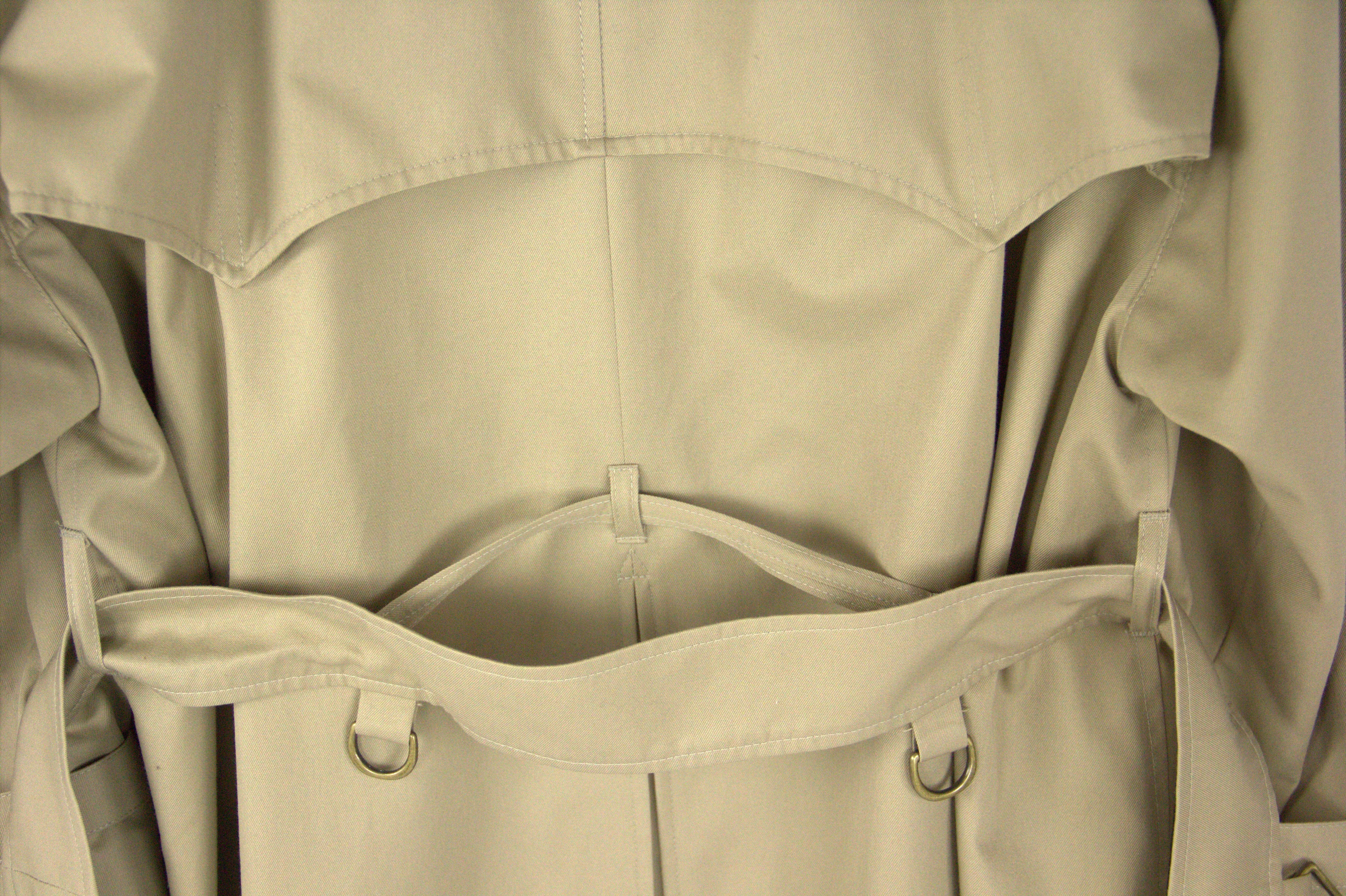 Aquascutum Tan Brown Trench Coat Size US 44 R