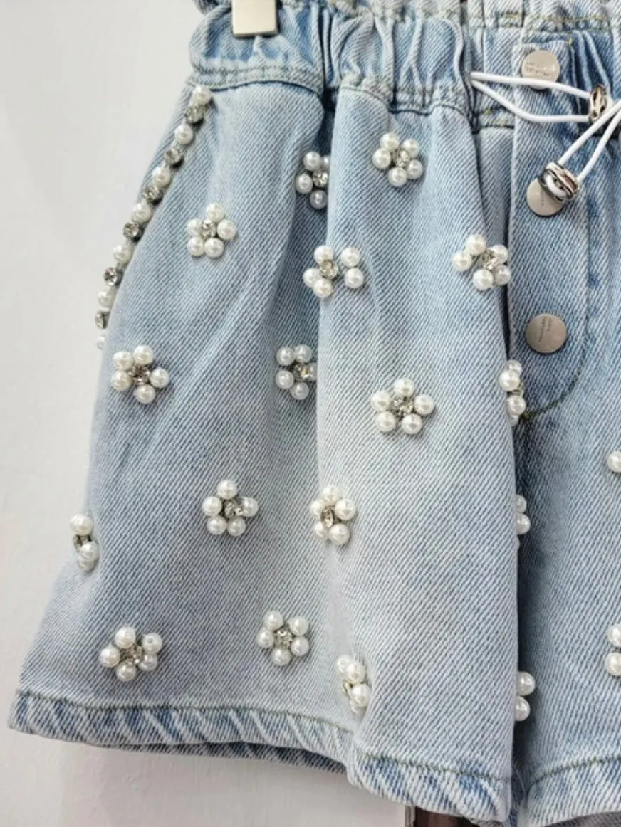 Light blue flowers embroidered shorts pants
