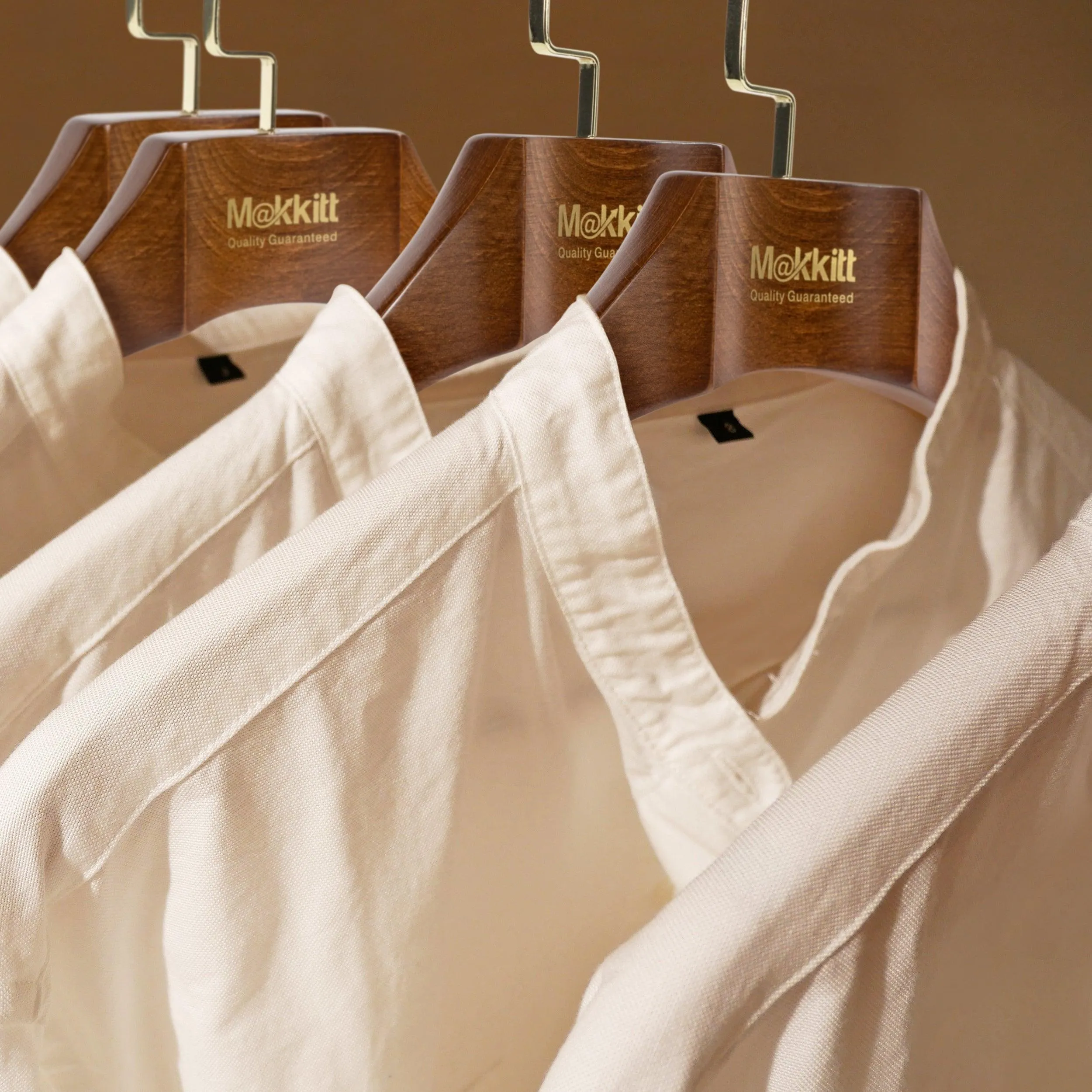 MAKKITT Luxury Wooden Hangers (Set of 2)