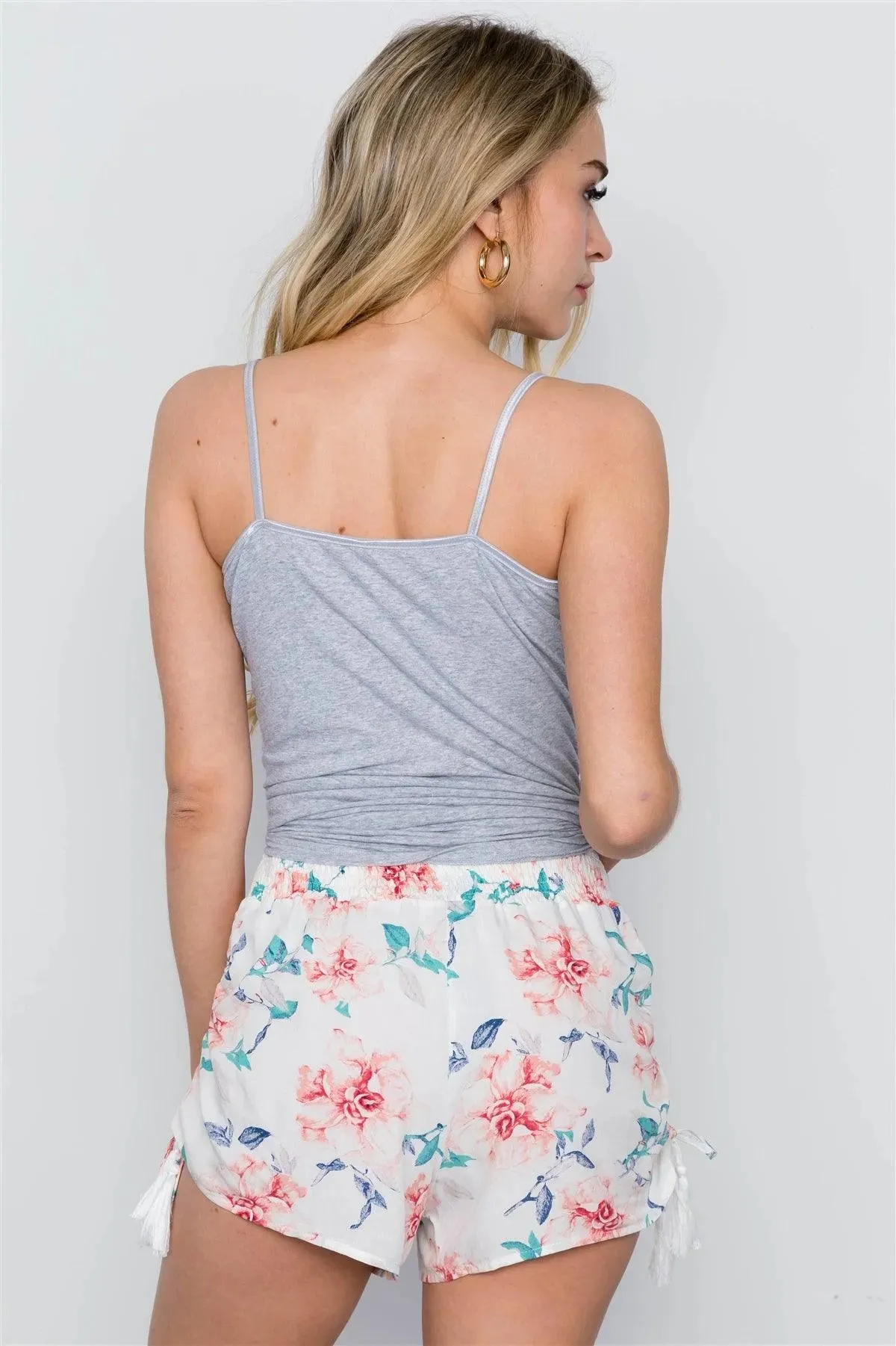 Off White Floral Print Mid Rise Tassel Short / 2-2-2