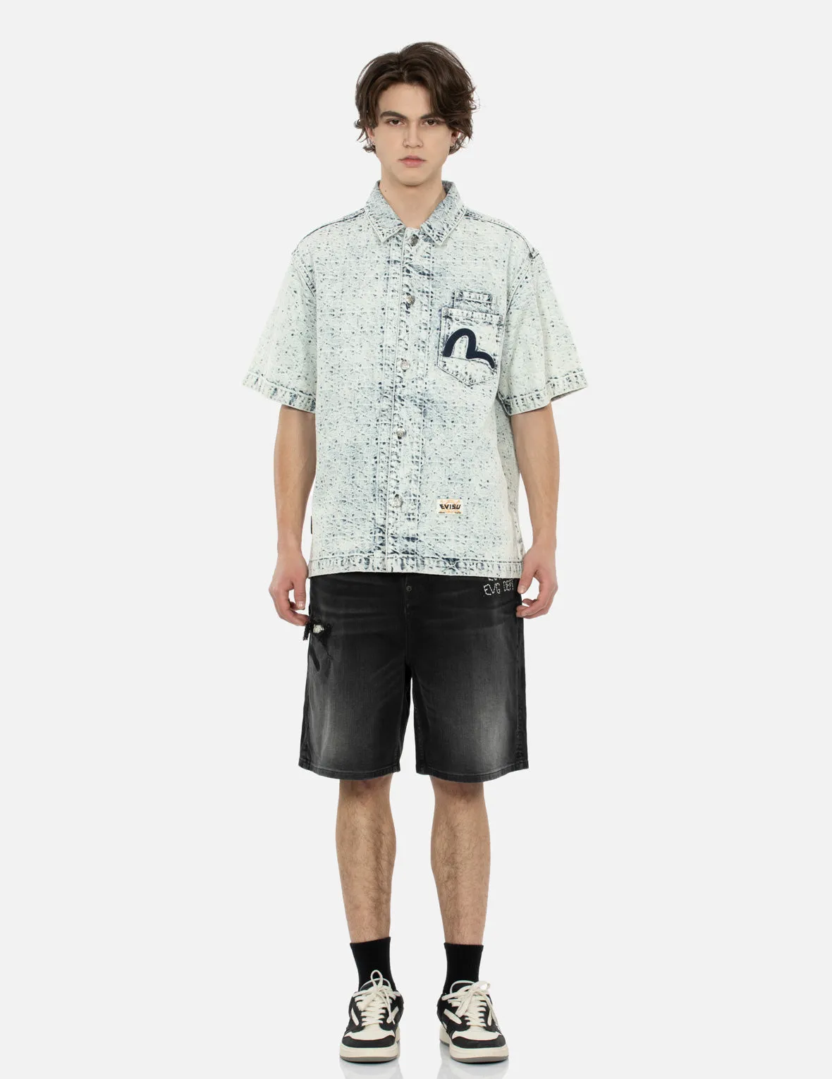 Seagull Appliqué Embroidery and Godhead Print
Relax Fit Denim Shorts